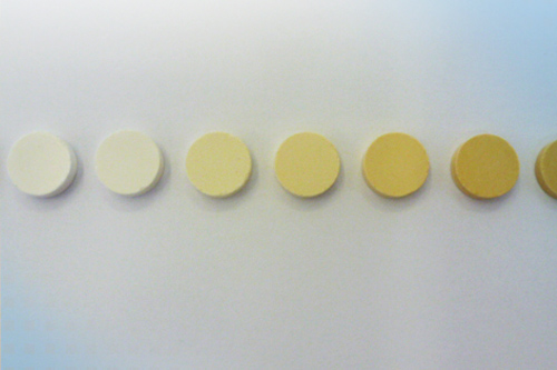 Farbüberwachung der Inhaltsstoffe in Tabletten